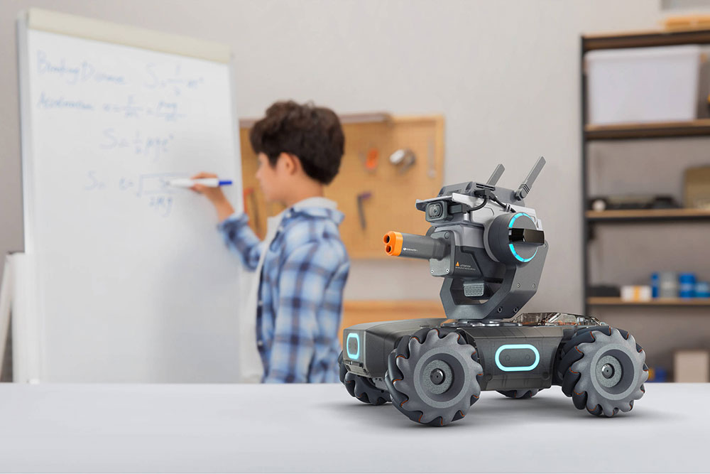 Robot Pendidikan untuk Belajar Coding "RoboMaster S1"